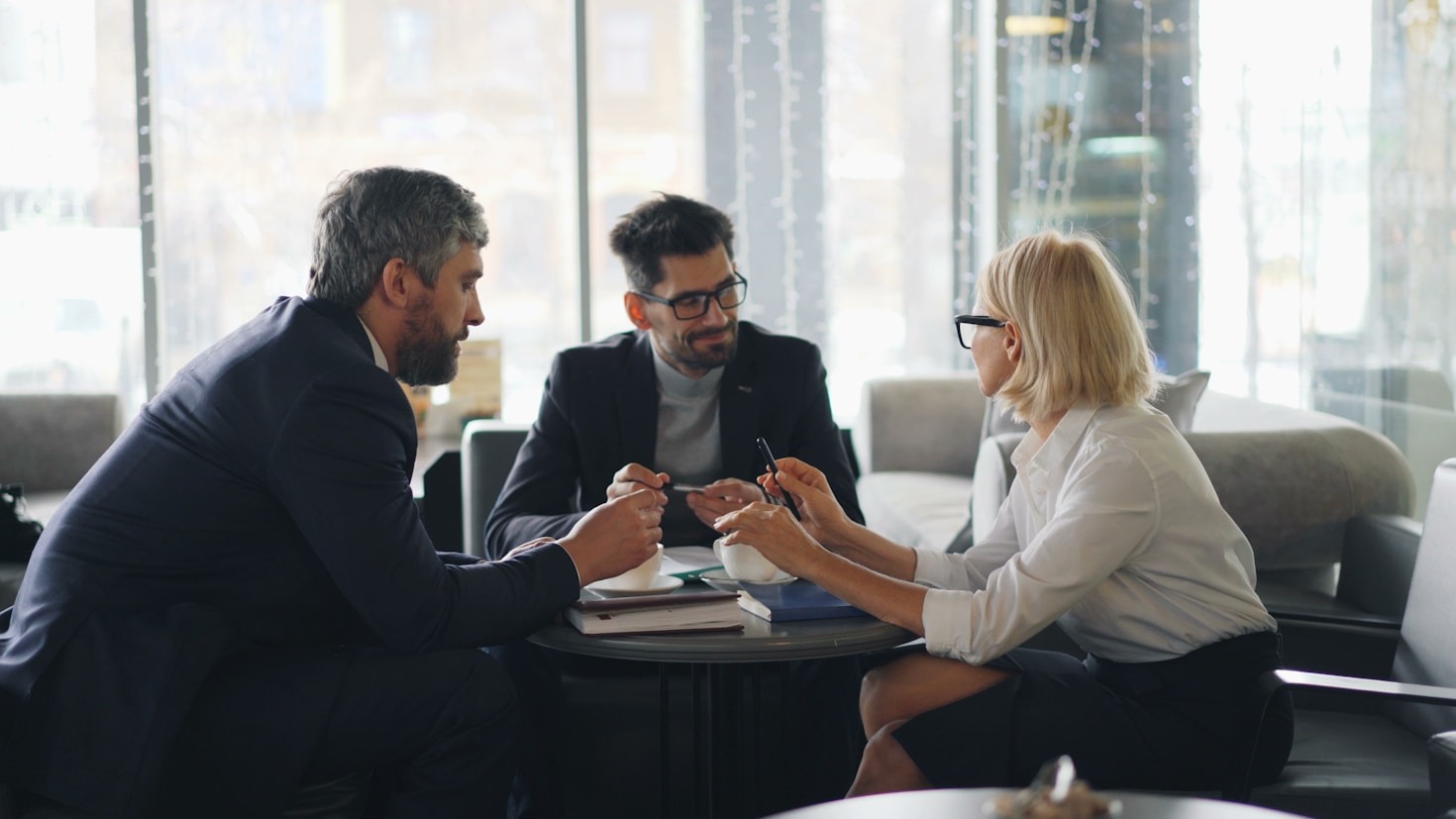 Understanding Fixed Versus Adjustable Rate Options Today
